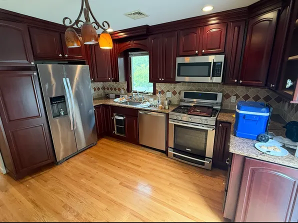 (undisclosed Address), Tuckahoe, NY 10707