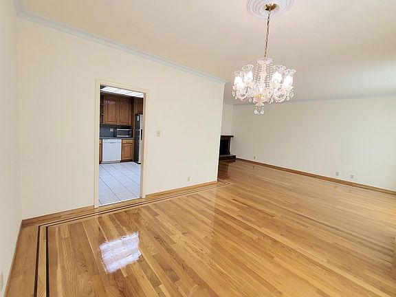 5th image of 627 Colby St Floor 2