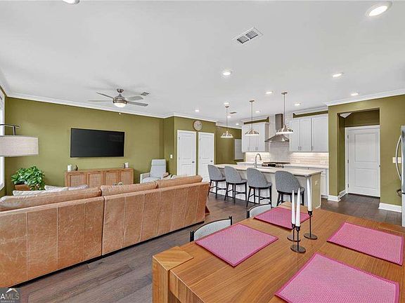 4th image of 1409 Casteel Lake Ln