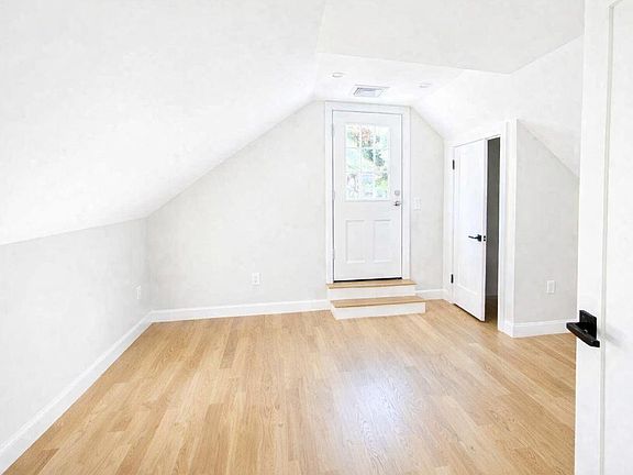 3rd image of 46-48 Ridgemont St #3
