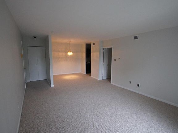 5th image of 5428 Valley Green Dr APT D1