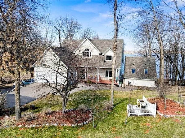 28750 Glader Blvd, Lindstrom, MN 55045