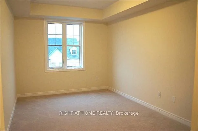 263 Georgian Dr #302 — Photo 3