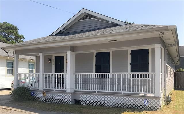 1st image of 3215 Vincennes Pl