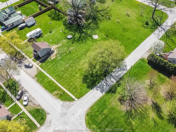 470 Brown St, Chatham Kent, ON N0P 1M0