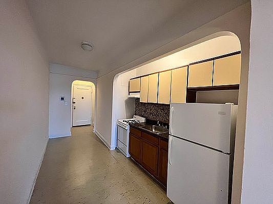 2nd image of 64-21 Booth St #6L