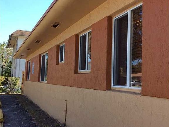 2nd image of 1324 NE 127th St APT 08