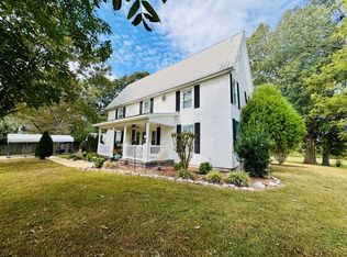 212 E Main St, Gleason, TN 38229