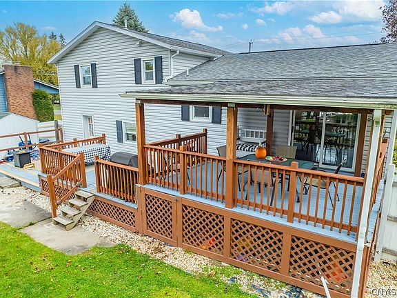 3rd image of 403 Betsinger Rd