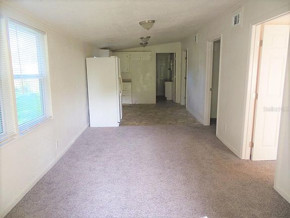 2nd image of 810 Waneta Ave