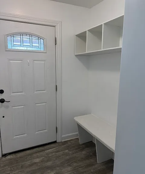 571 Toledo St — Photo 1