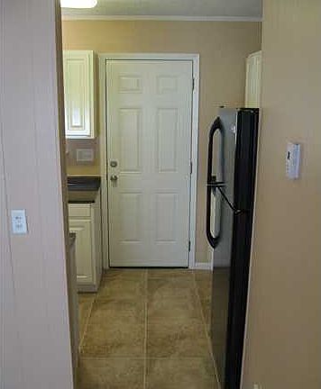 3rd image of 545 Hickory Ave APT B