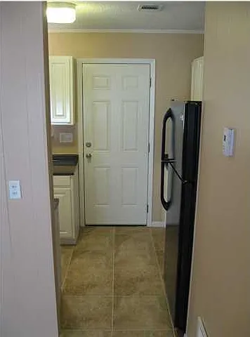 545 Hickory Ave #B — Photo 9