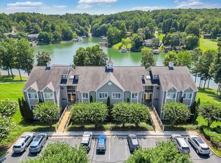335 S Pointe Shore Dr, Moneta, VA