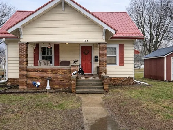 604 S Central Ave, Casey, IL 62420