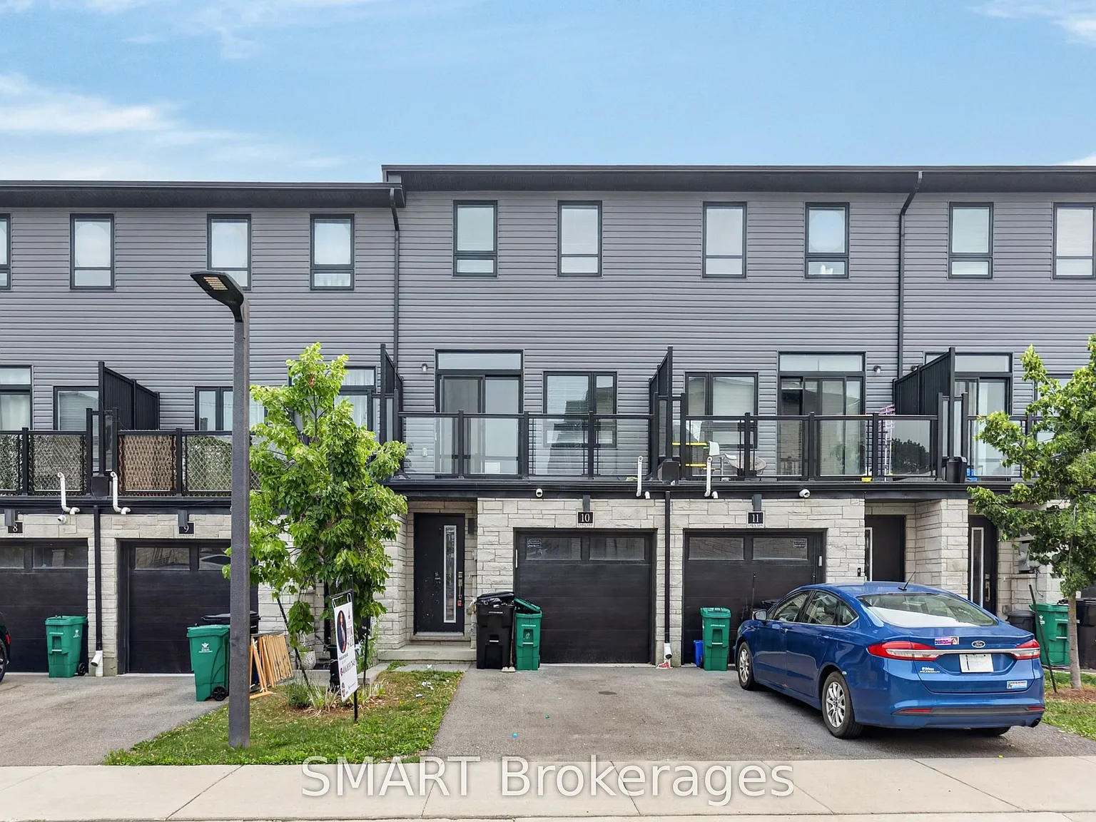 4 bed, $2,750 — Photo 1