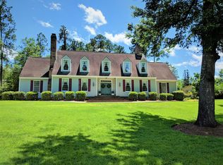 201 E Barkley St, Elloree, SC 29047