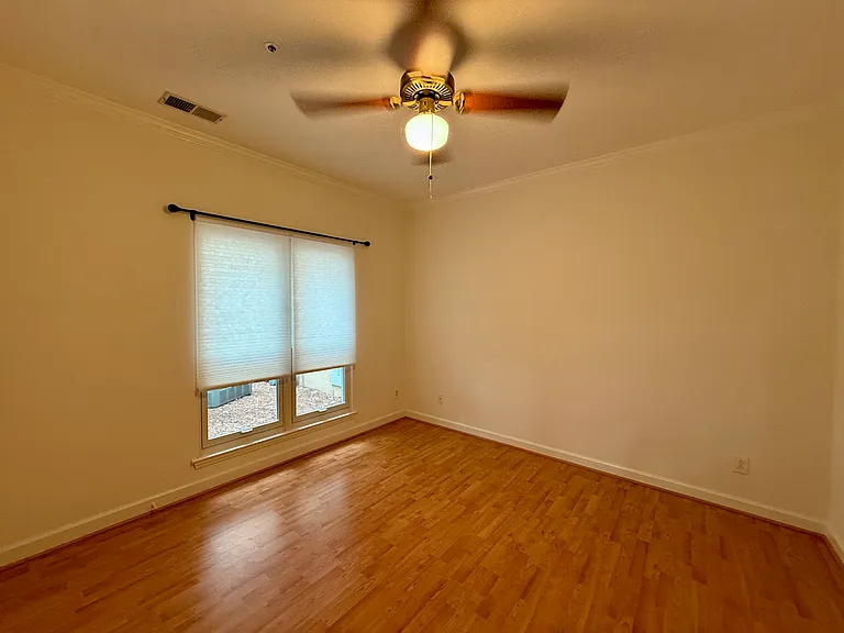 18009 Kings Point Dr #D — Photo 12