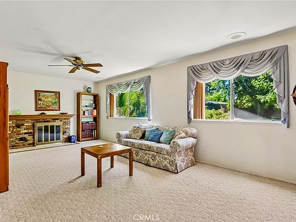 2nd image of 360 Franklin Ave