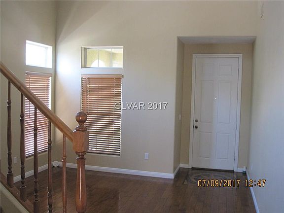 3rd image of 7349 Savannah Falls St