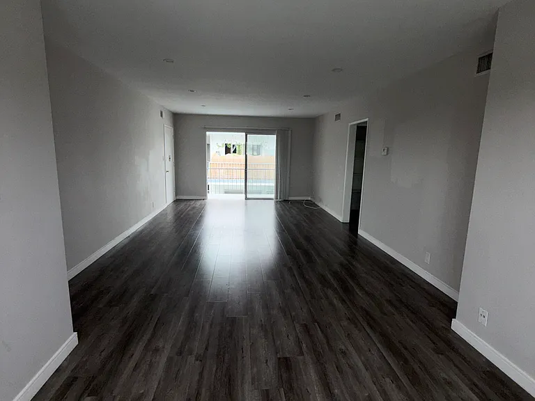 345 S Doheny Dr #304 — Photo 26