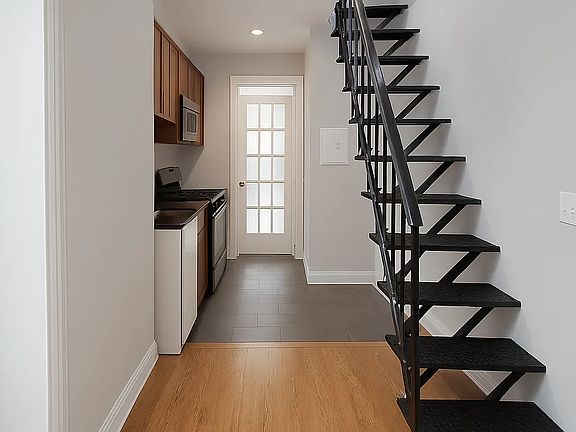 2nd image of 321 E 10th St #5F
