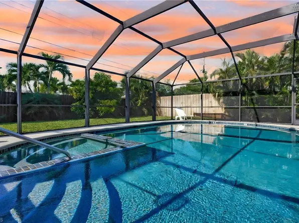758 103rd AVE N, NAPLES, FL 34108