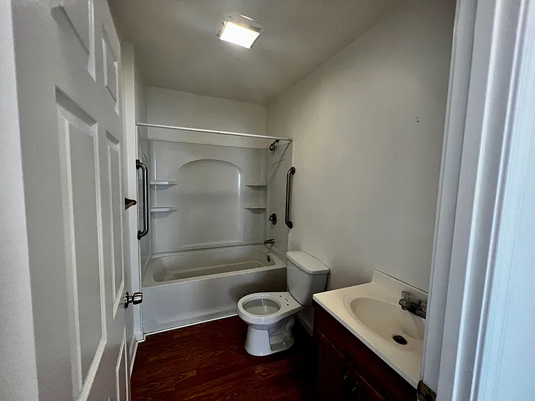 3-5 Woodbine St #1 — Photo 11