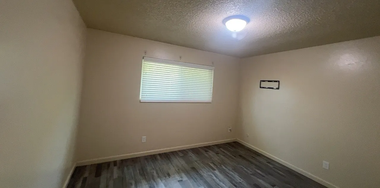 2 bed, $1,350 — Photo 3