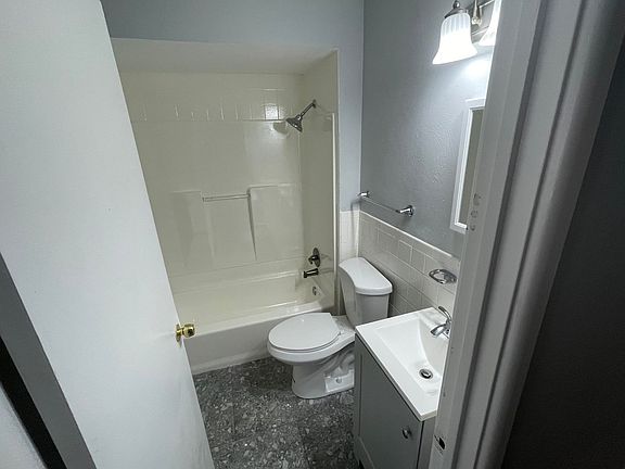 4th image of 4754 Virginia Ave #2F-A