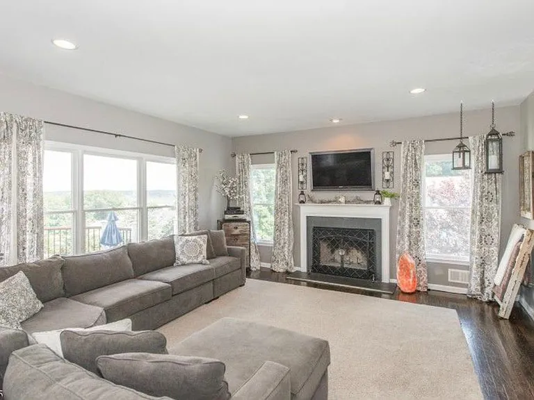 2 Magestro Ct — Photo 7