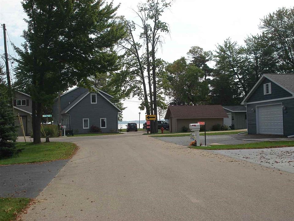 2nd image of W6290 Webers Point Ct