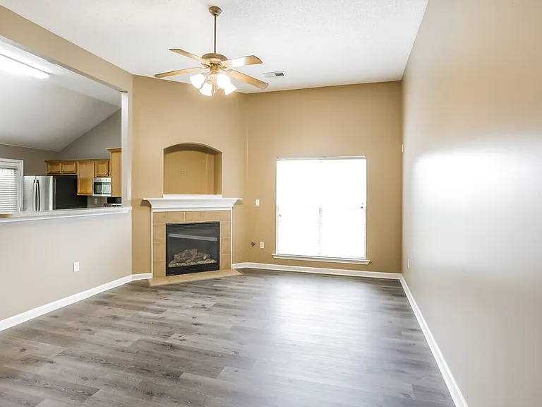 4941 Wemberley Dr — Photo 3