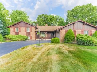 747 Rutgers Rd, Rochester Hills, MI 48309