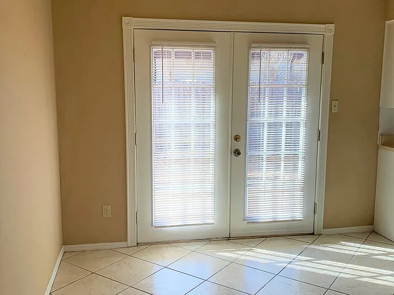 1001 SE Alta Ln — Photo 5