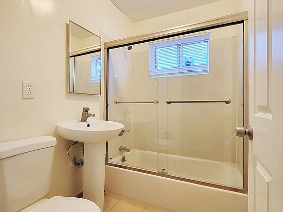 5th image of 1071 81st Ave APT 2