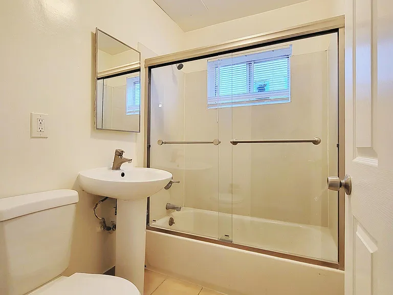 1071 81st Ave #2 — Photo 5