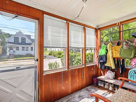 3rd image of 123 Jewett Street