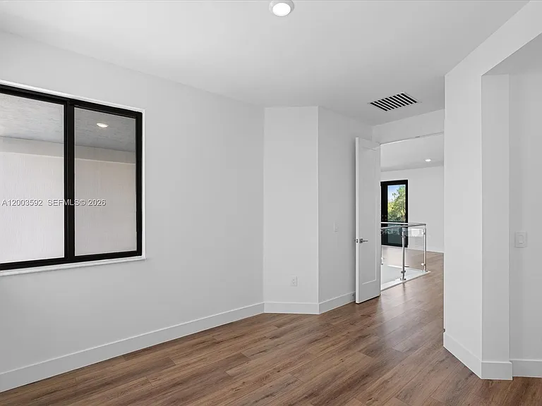 19602 NE 14th Ct — Photo 76