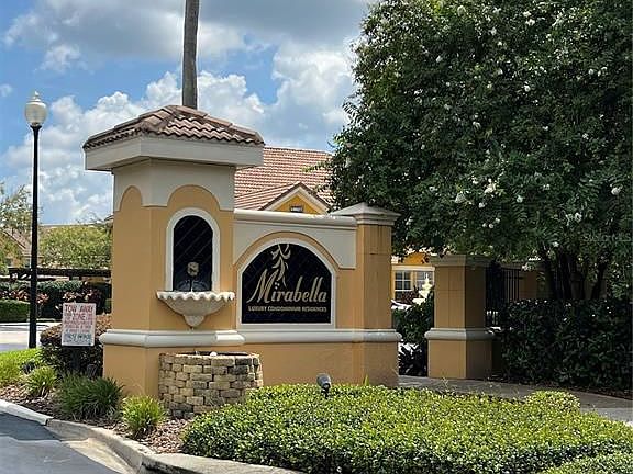 5th image of 8818 Villa View Cir Unit 305