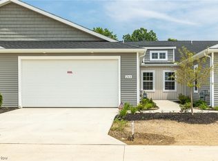 246 Silver Spring Cir, Elyria, OH 44035