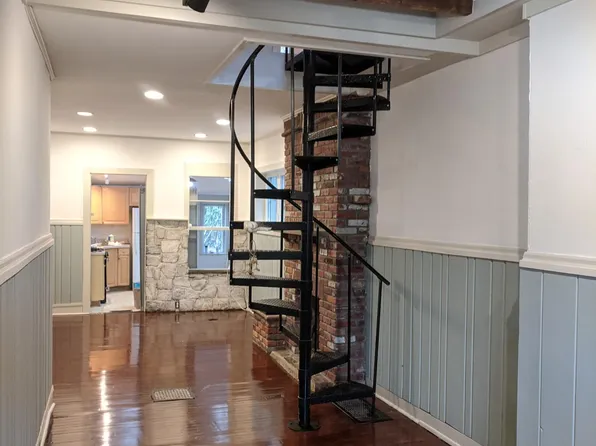 65 Coryell St, Lambertville, NJ 08530