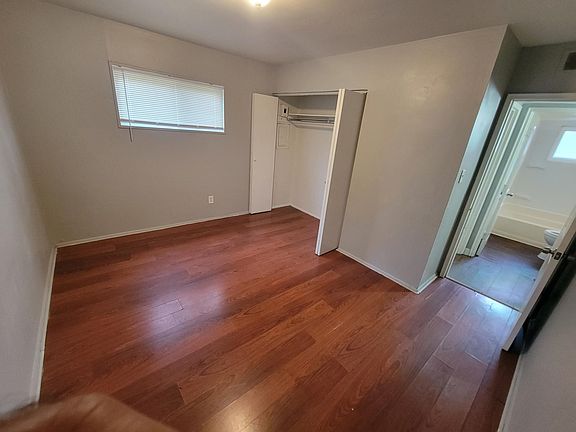 4th image of 27046 Florence St