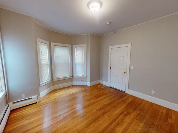 222 Banks St, Cambridge, MA