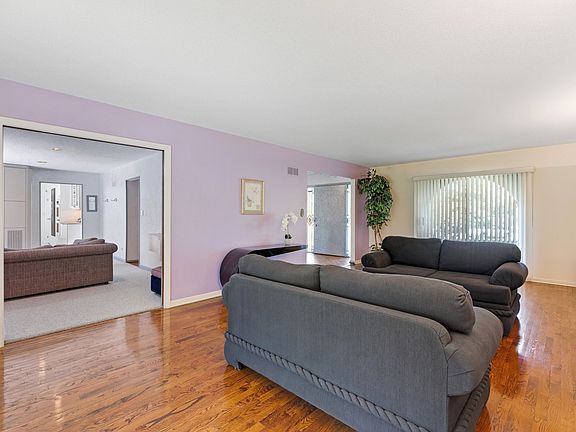 2nd image of 2337 Arbeleda Ln