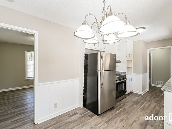 2nd image of 692 Sherwood Dr