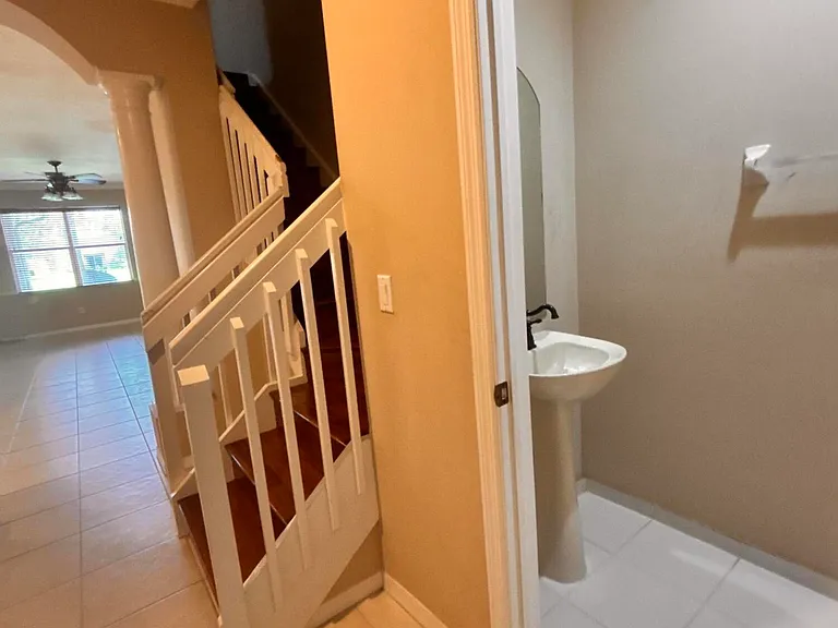 266 River Bluff Ln — Photo 1