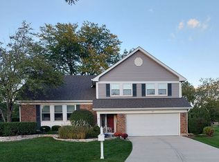 323 White Hall Ter, Bloomingdale, IL