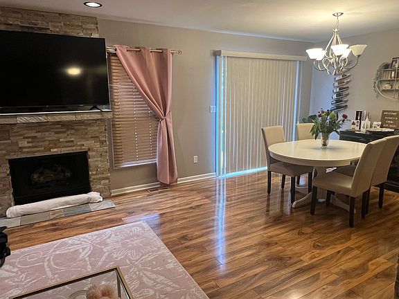 4th image of 683 Liberty Pointe Dr #683