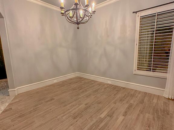 4th image of 30 Tuscan Villa Cir